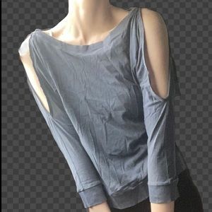 XS cold shoulder top